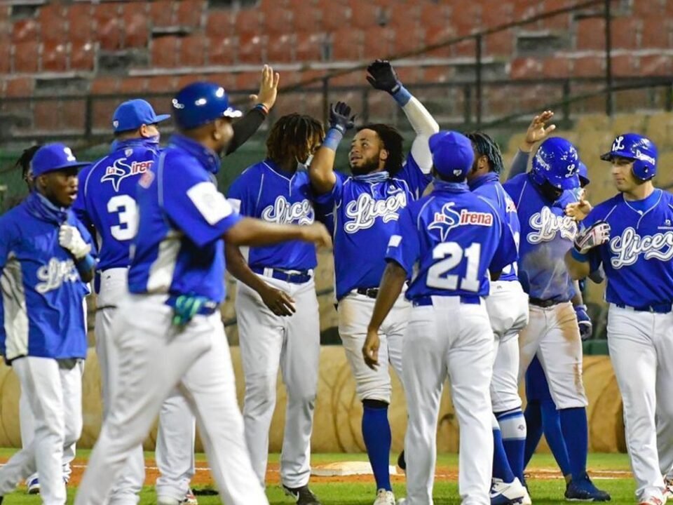 Norberto Valencia González en la final de la LIDOM